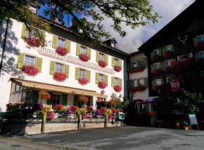 Hotel Croix d'Or et Poste - Swiss Historic Hotel